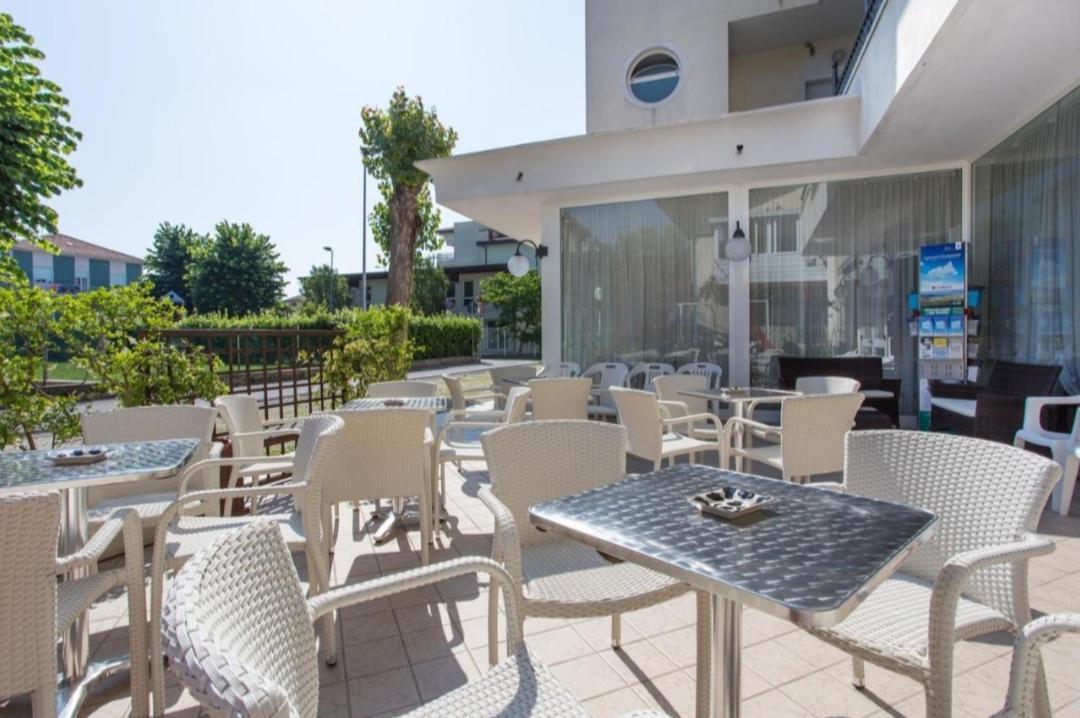 Hotel Villa Vera Rimini Buitenkant foto
