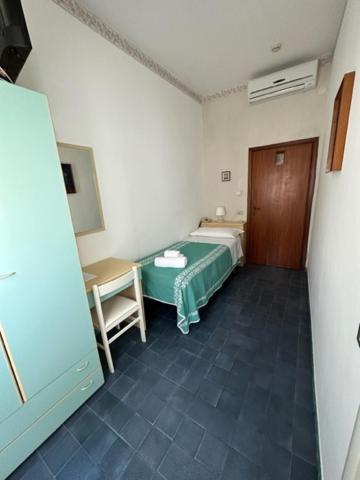 Hotel Villa Vera Rimini Buitenkant foto