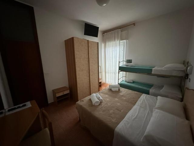 Hotel Villa Vera Rimini Buitenkant foto